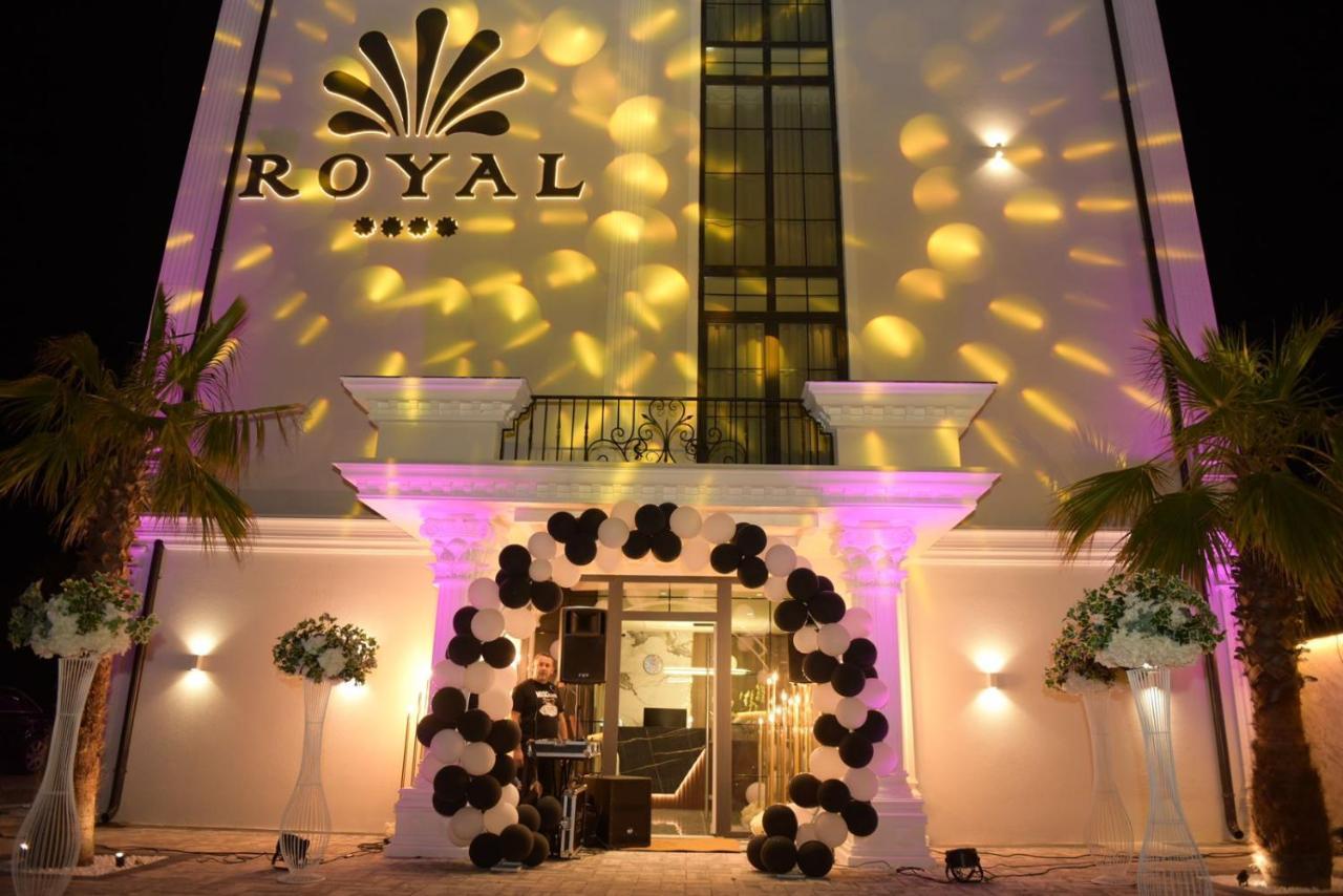 Hotel Royal Papaj Bagian luar foto